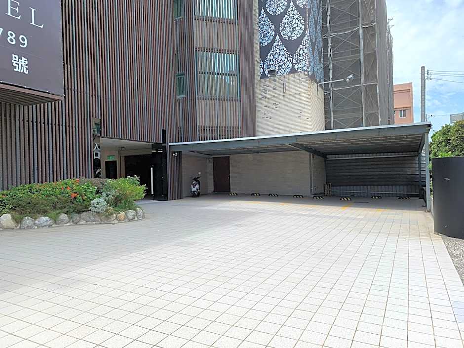 Crystal Business Motel