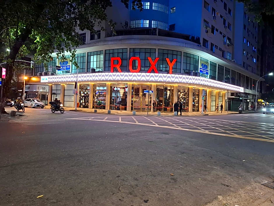 Apê completo em Copacabana/RJ.