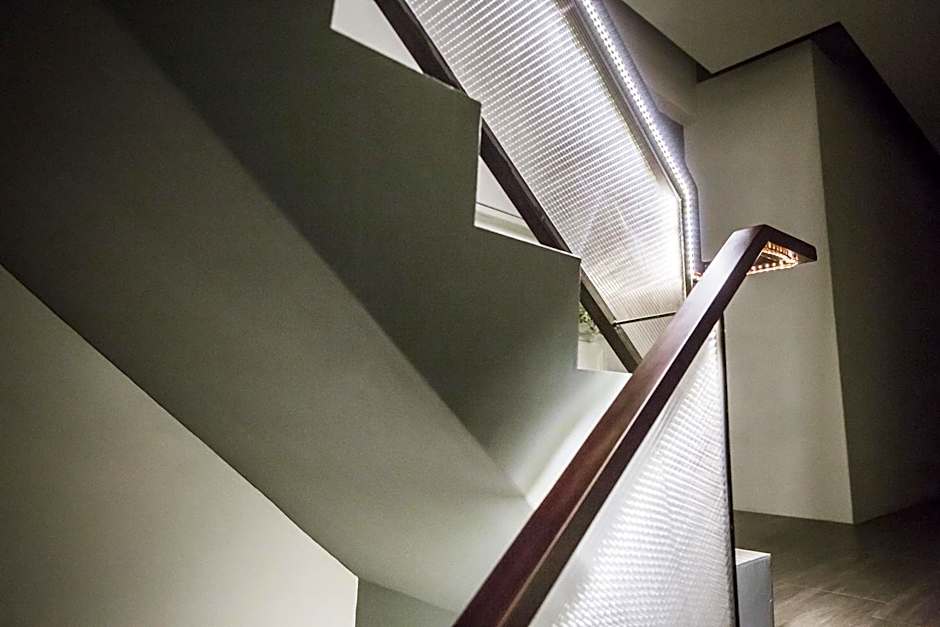 Tiin Tinn - Rivershore B&B