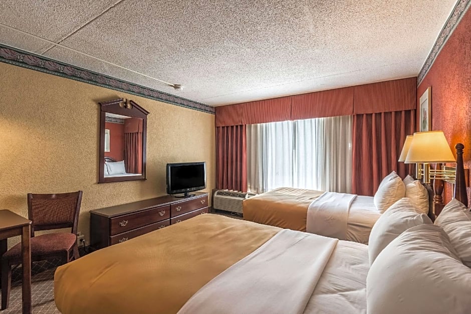 Suburban Extended Stay Hotel Fairmont