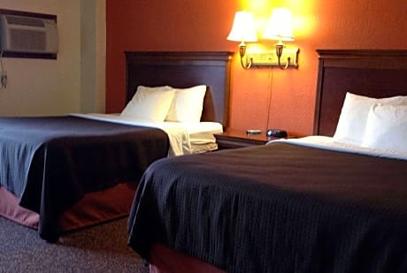 1 Queen Bed Mobility Accessible Room Non-Smoking