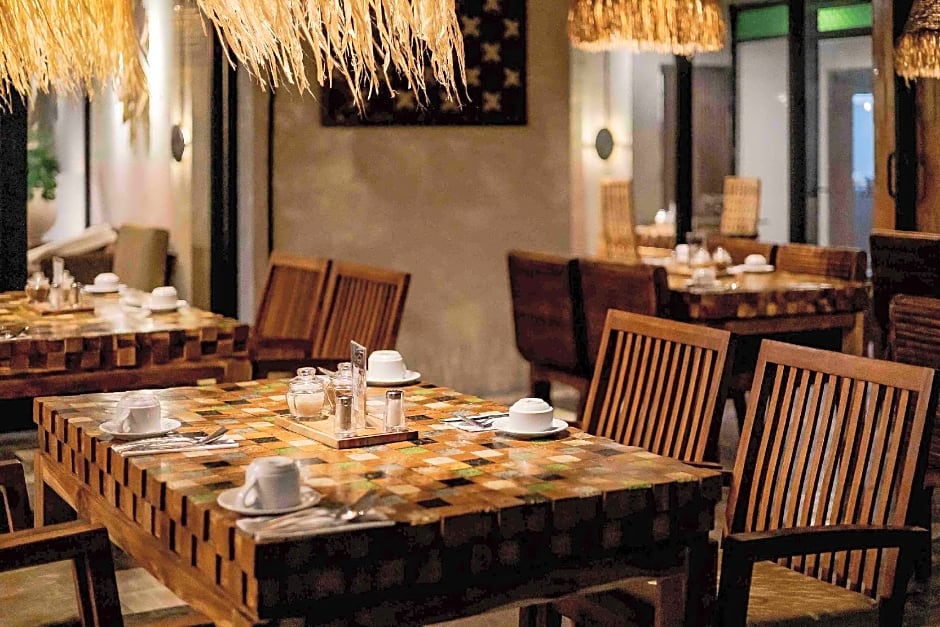 Fourteen Roses Boutique Hotel, Kuta