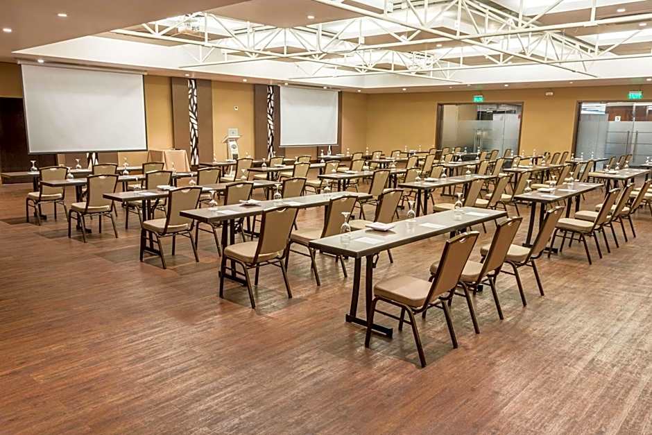 Sonesta Hotel El Olivar