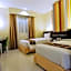 Pose In Hotel Solo
