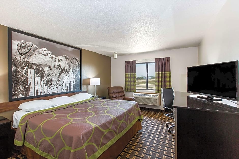 Super 8 by Wyndham Wayne