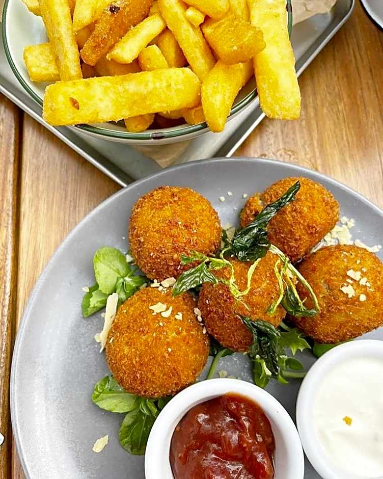 The Astor Hotel Motel