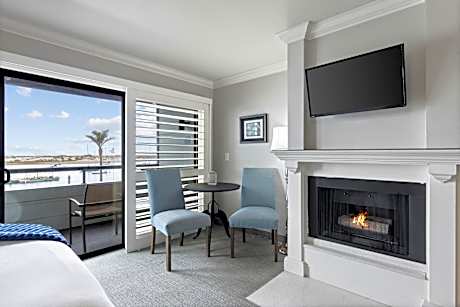 456 Embarcadero Inn & Suites