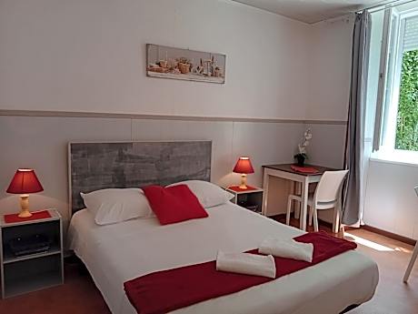 Family Room with Garden View