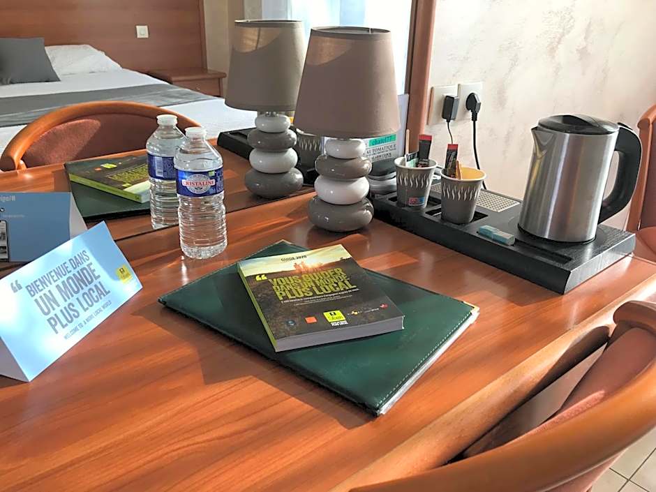 Logis Hostellerie Le Chatel Nangis