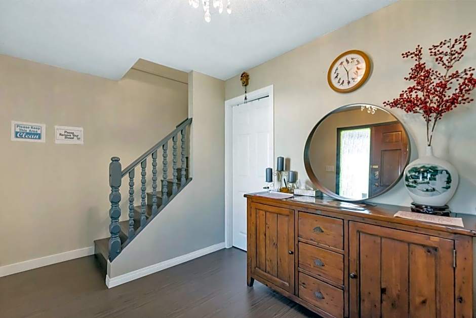 Orchid House near Vancouver YVR Airport