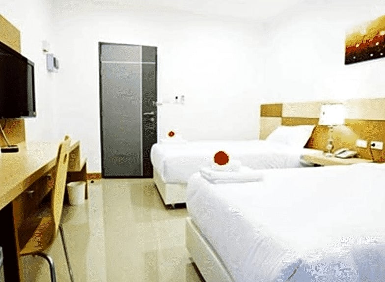 La Belle Hotel
