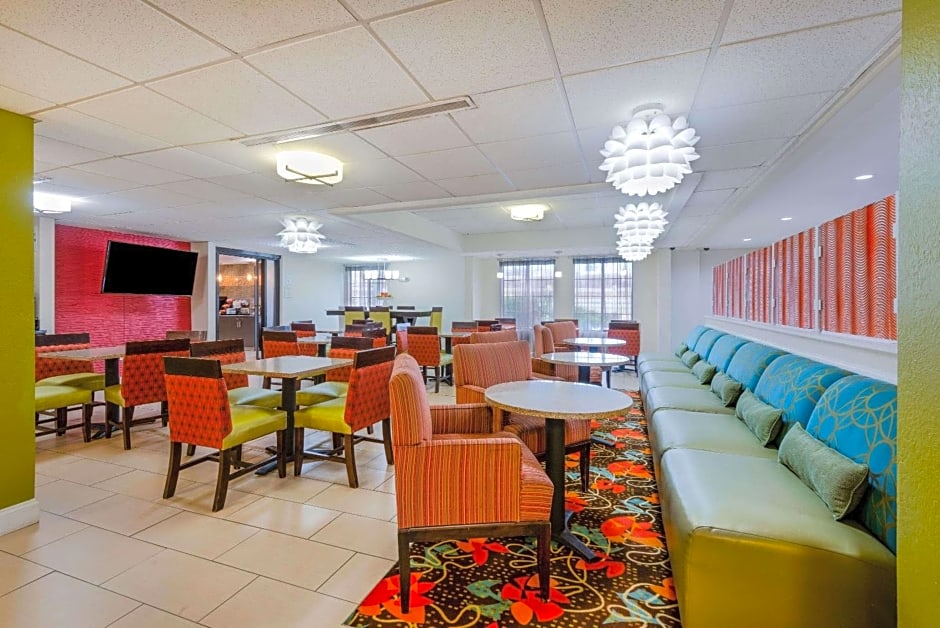 La Quinta Inn & Suites/New River Gorge National Park
