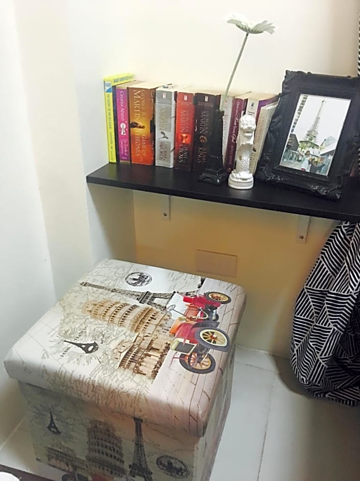 The Breys Courtyards Manor by Goshen