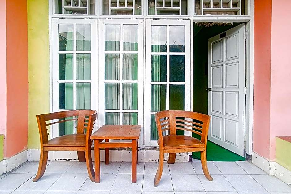 Hotel O Dienda Hayu Near Alun Alun Tastura