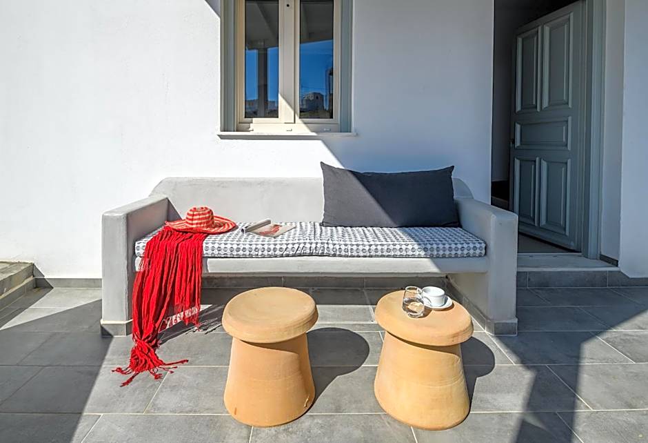 Remezzo Bayfront Suites