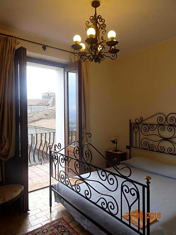 Castello di Altomonte