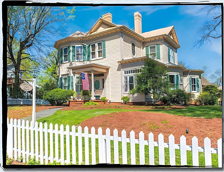 Charles Bass House Bed & Breakfast