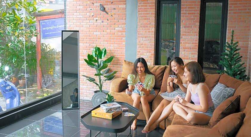 Tall Tree Poshtel Phuket