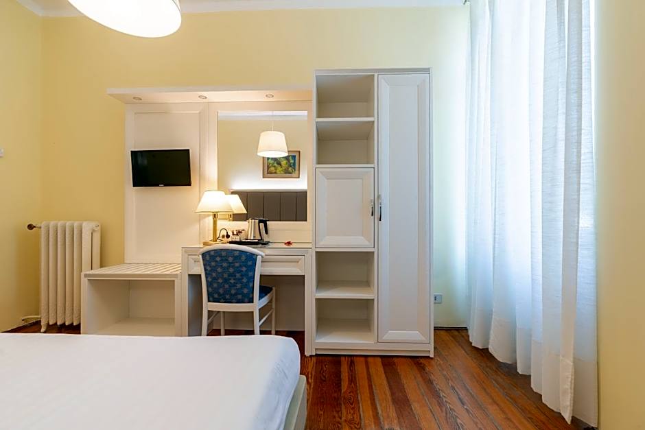 Hotel Maderno by Double Hospitality