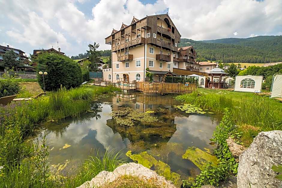 Alpen Hotel Eghel & SPA