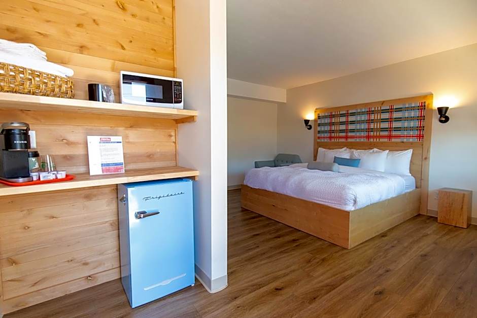 Explorer Rest & Recreation