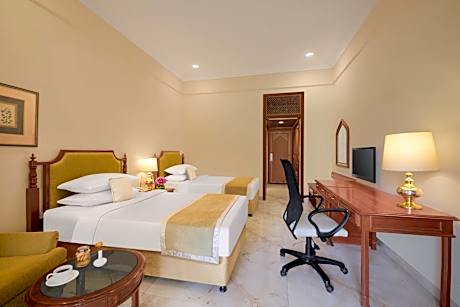 Superior Twin Room with Garden View