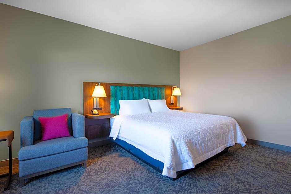 Hampton Inn By Hilton & Suites Edmonton St. Albert, AB
