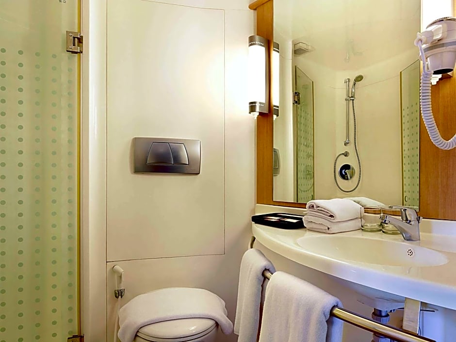 Ibis Bali Legian Street