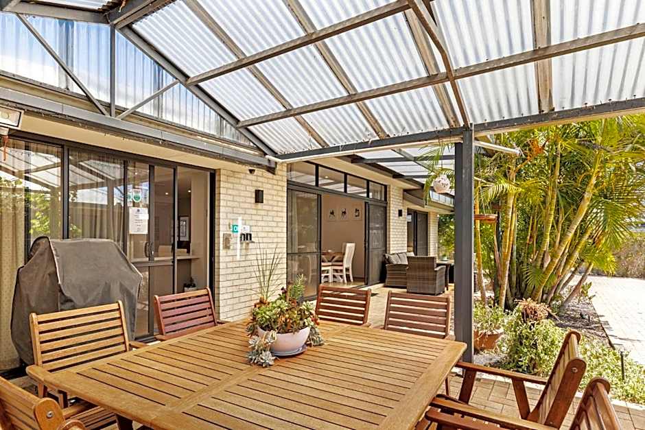 Baudins of Busselton Bed and Breakfast - Adults only