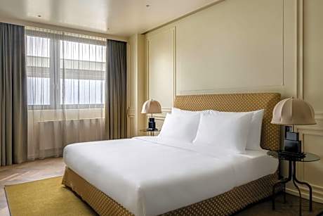 Executive Suite, Suite, 1 King