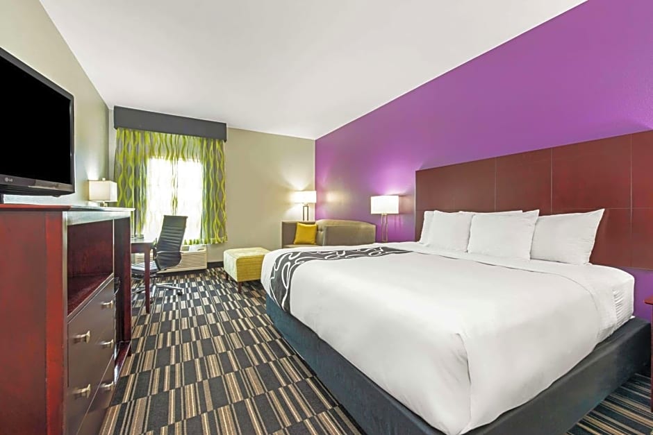La Quinta by Wyndham Bridge City