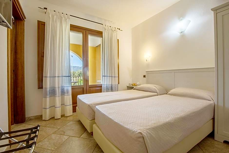 Photo 1 of 3 of 1 Double Bed or 2 Beds, Accessible