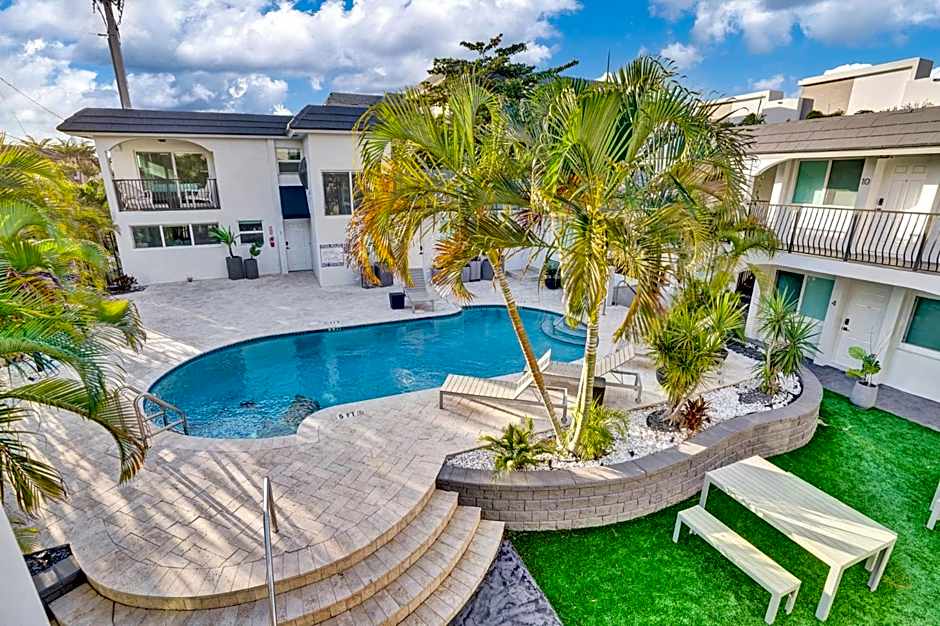 Bright Beachside Getaway