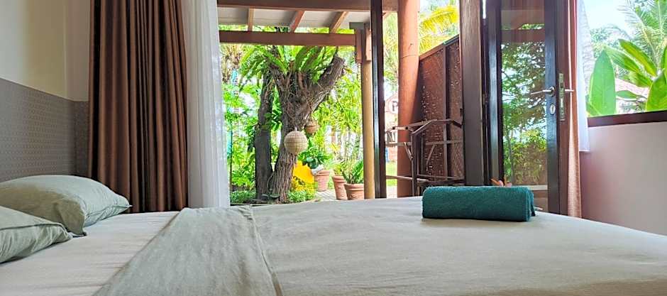 Castaway Surf Retreat