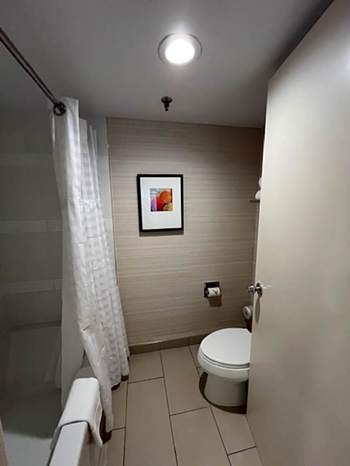 Cambridge Suites Toronto