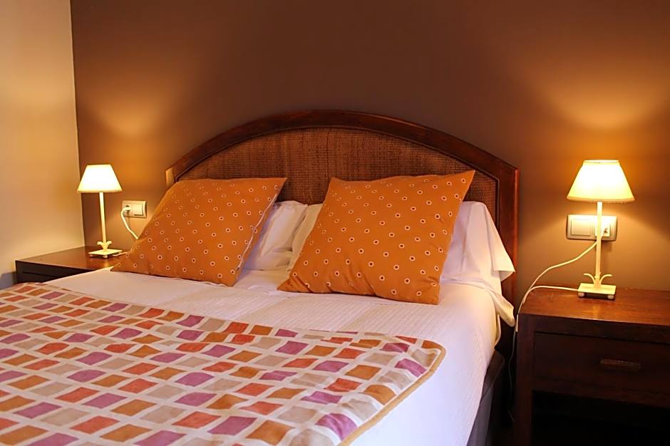 Hotel Restaurante El Tollo