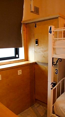 Bed in 4-Bed Mixed Dormitory Room