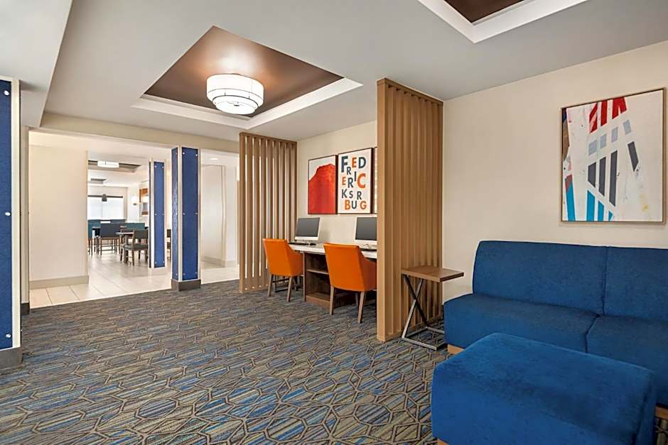 Holiday Inn Express Hotel & Suites Fredericksburg By IHG