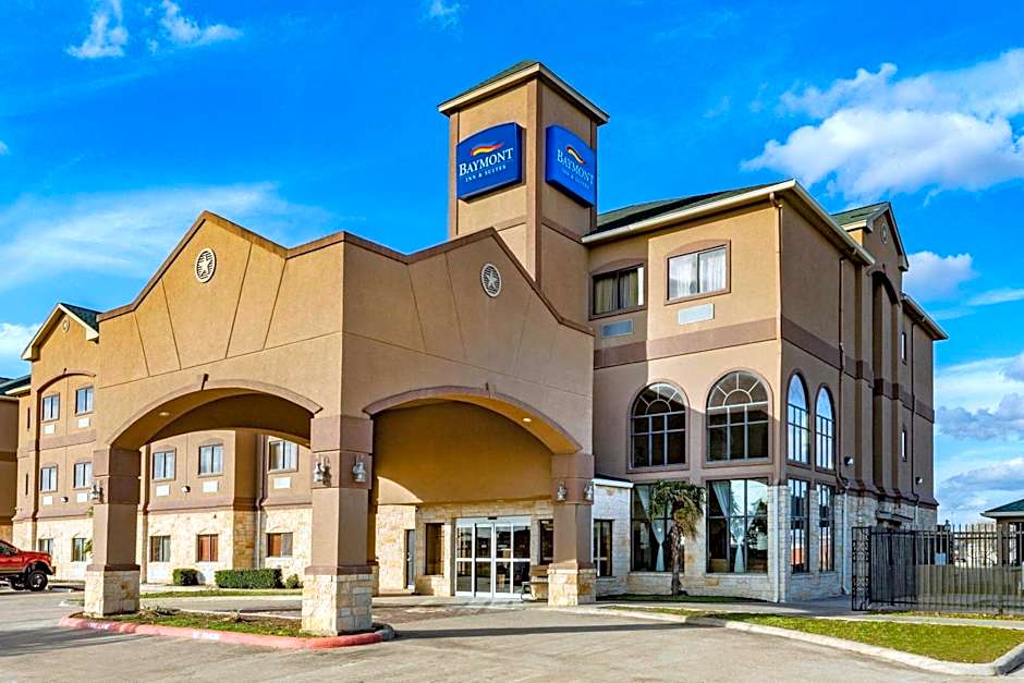 Baymont by Wyndham Cuero