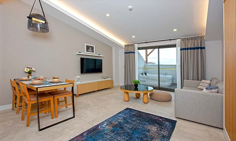 A Suite Side