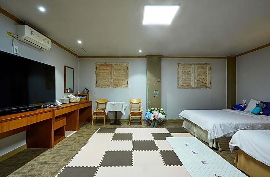 Buan Tree California Hotel