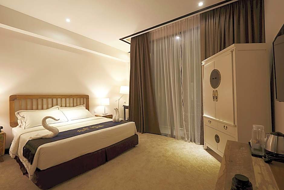 1825 Gallery Hotel
