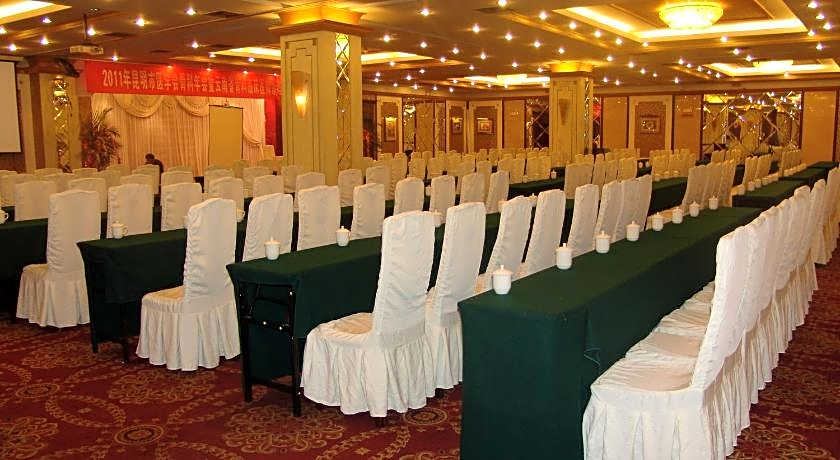 Golden Spring Hotel