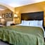 Quality Inn & Suites Lenexa Kansas City