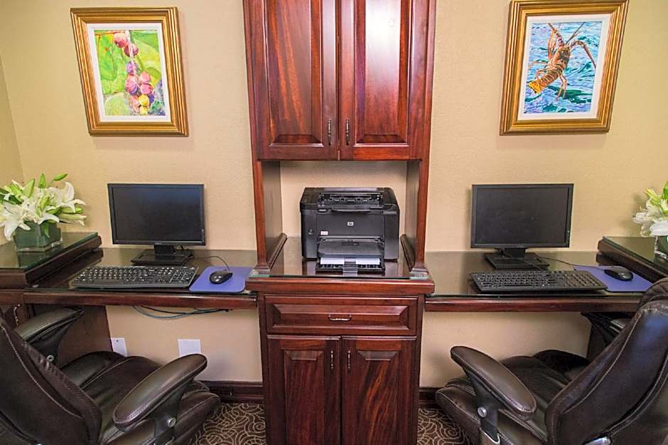 Comfort Suites Paradise Island