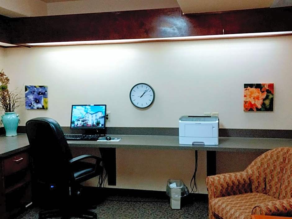 Super 8 by Wyndham High Level AB