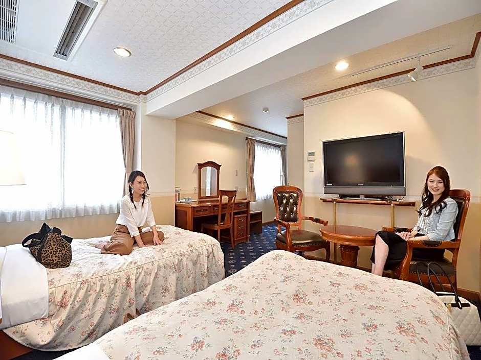 Beppu Station Hotel