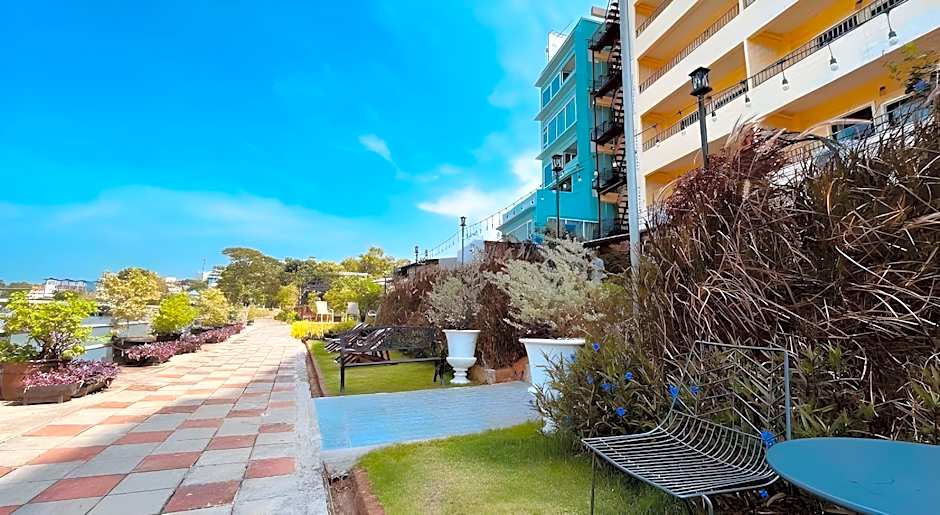 USABAI Riverside Boutique Hotel