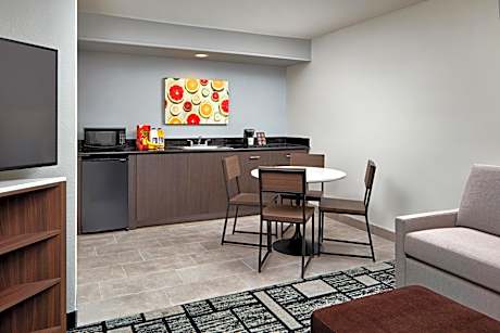 Two-Room Queen Suite with Two Queen Beds, Living Room and Full Kitchen - Non-Smoking