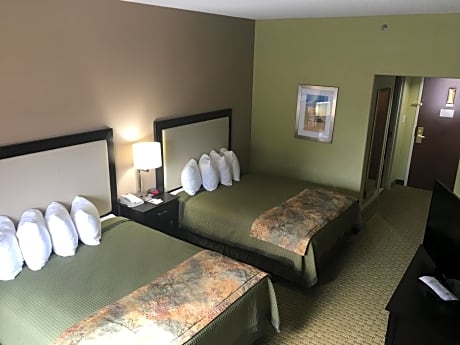 Queen Room with Two Queen Beds - Non Smoking